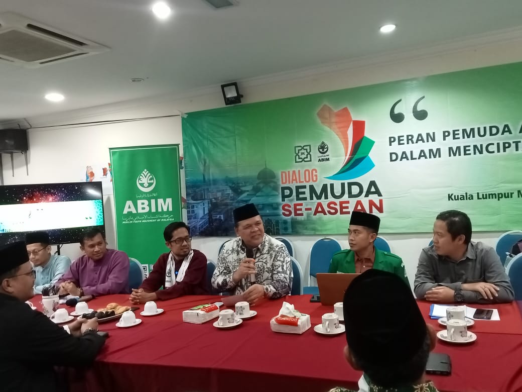 Dr. K.H. Didi Supandi, Lc., M.A. membuka DIALOG PEMUDA SE-ASEAN di Malaysia – Majelis Ulama Indonesia