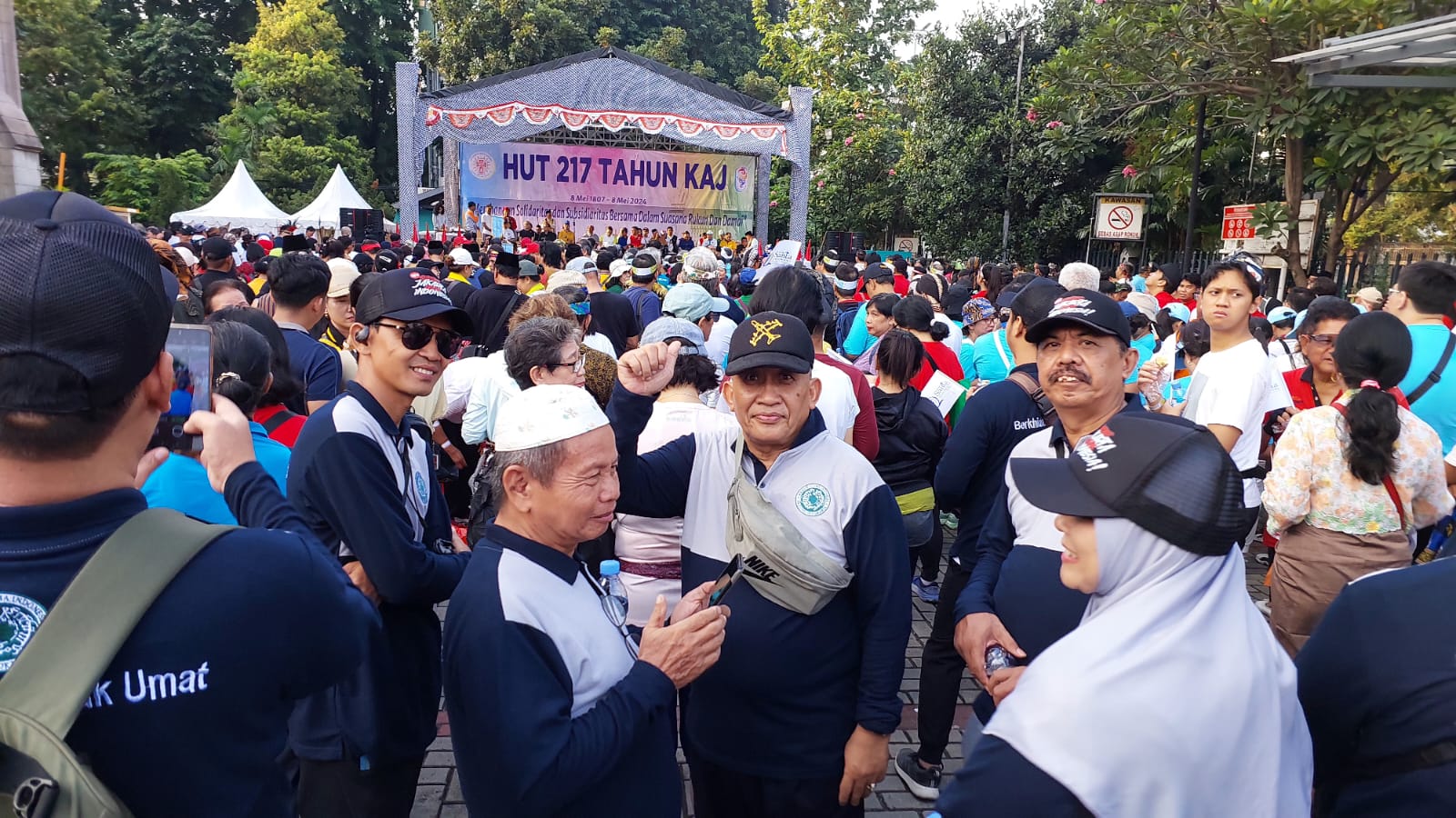 Hadiri Jalan Santai HUT ke-217 KAJ, Ketua Ukhuwah MUI DKI: Membawa Kesejukan