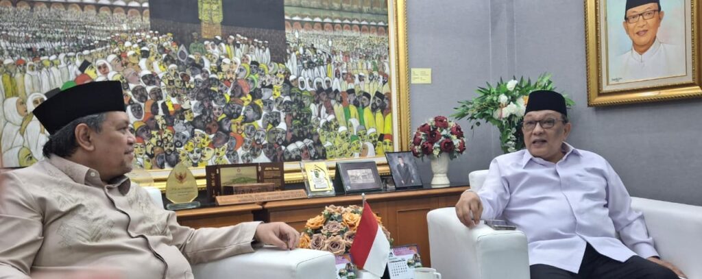 Kunjungan Ketua Umum MUI DKI Jakarta ke Senator DPD RI di UIA Jakarta